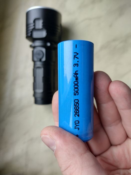 Bardzo Mocna Latarka Taktyczna 5000mah