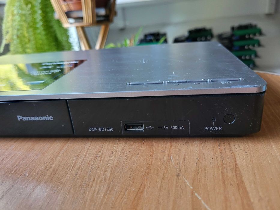 Odtwarzacz Blu-ray Panasonic DMP-BDT260 + pilot