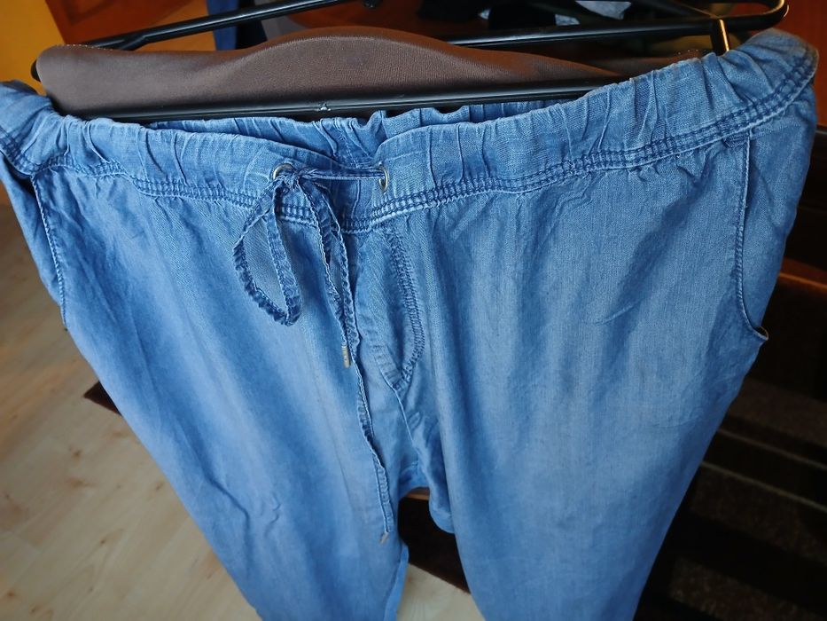 Spodnie dzinsowe cieniutkie
