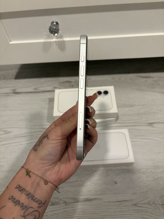 Iphone 16 128GB biały