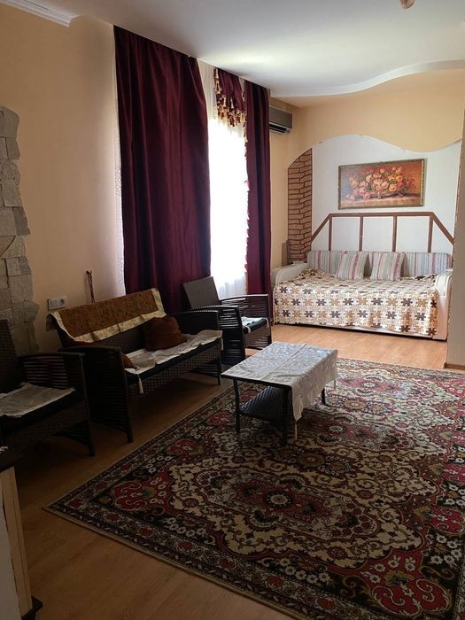 Сдам 1/2 дома в с.Новая Дофиновка