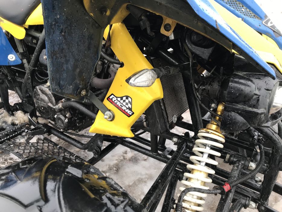 Квадроцикл продам