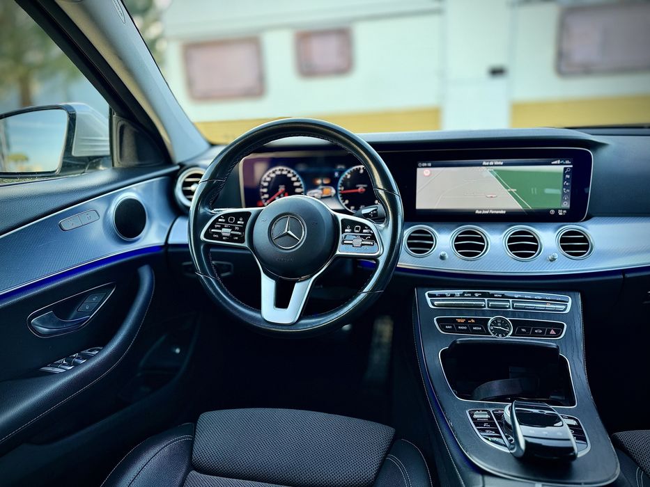 Mercedes E220 Avantgard - 9G Tronic - Revisoes na marca