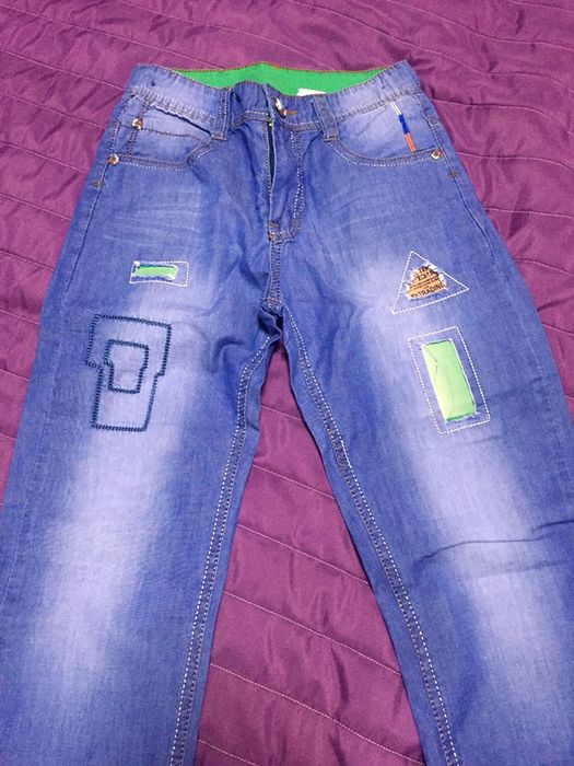 Джинсы модные