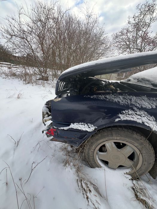 Машина Audi 80 b4 , продаю цілком або на розбір