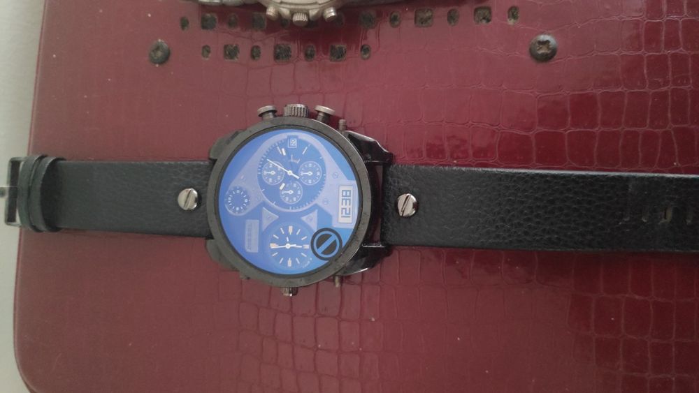 Vendo os relógios pulso das fotos citizen festina swiss pulsar