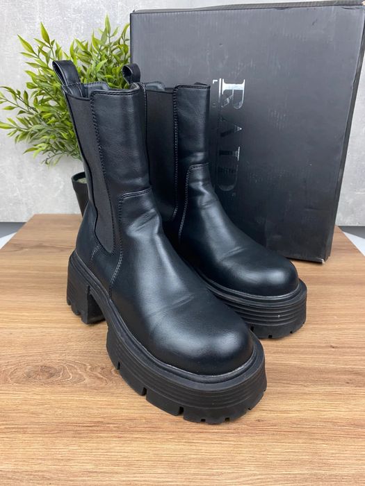 Buty Raid Celine r. 38 - czarne botki na platformie