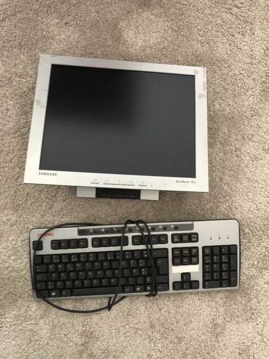 Teclado e monitor437240153433722881