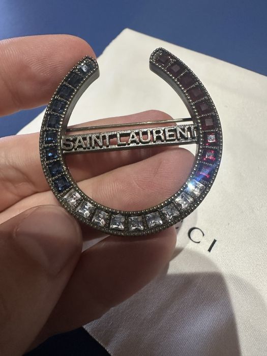 Broche Saint Laurent Paris — Ferradura com Cristais