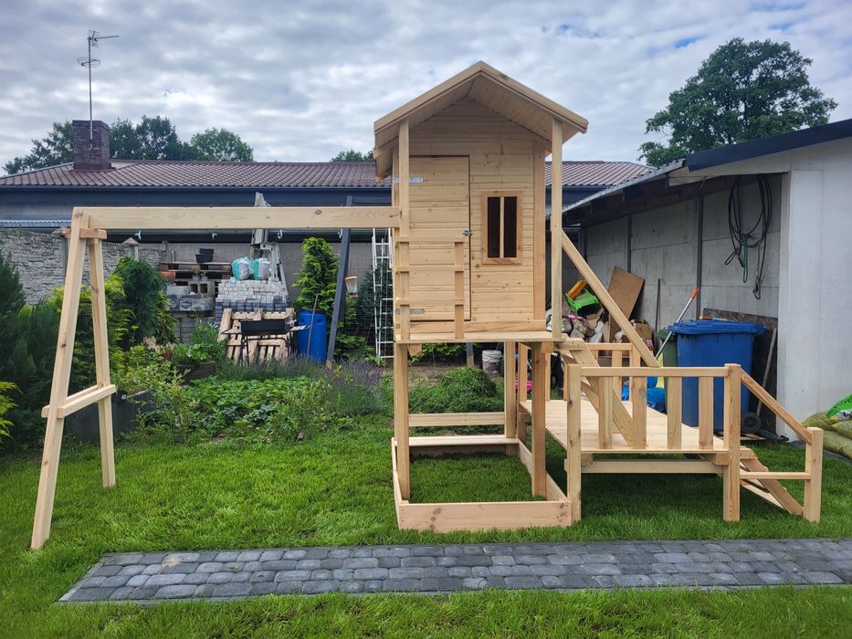 Plac zabaw domek ogrodowy