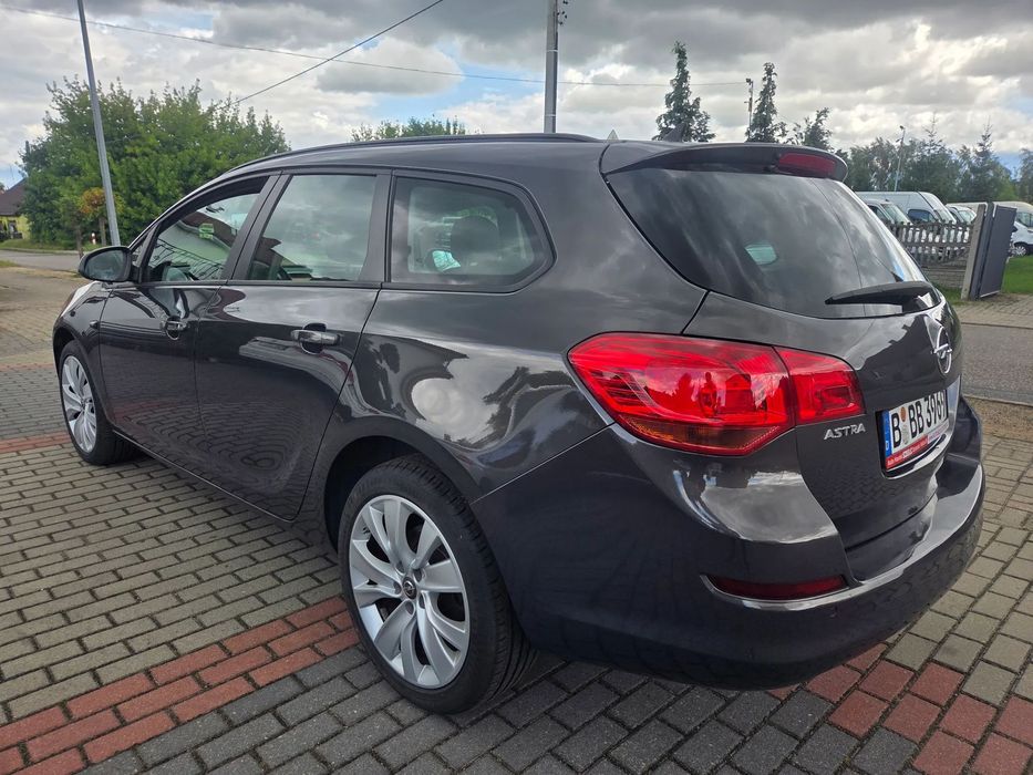 Opel Astra *Auto z Gwarancją *Serwisowana Nawigacja Zadbana