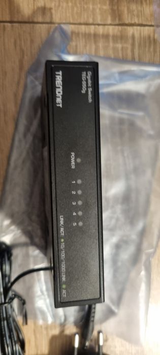 5-portowy switcher TRENDNET TEG-S50G nowy