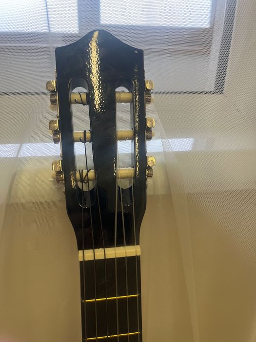 гітара нова Almira