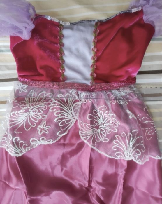 Fantasia princesa com boneca