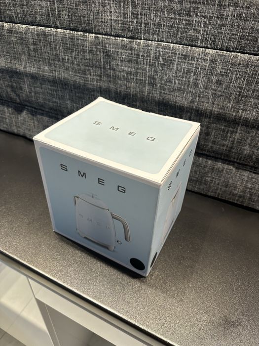 Nowy Czajnik SMEG mini kolor czarny