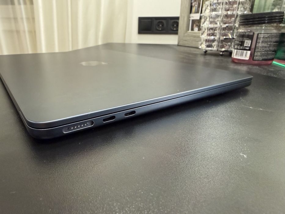 MacBook Air M2 13” 8/256 A2681 Midnight 2024