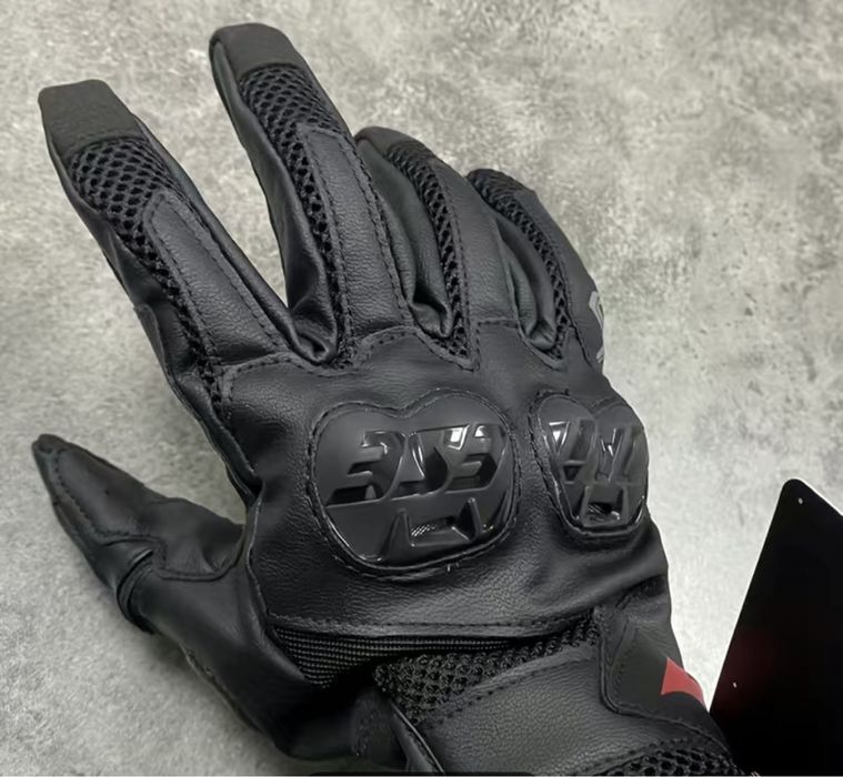 Luvas de mota dainese