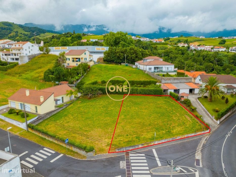 Terreno Urbano com 724m2 – Oportunidade na Vila da Povoação!