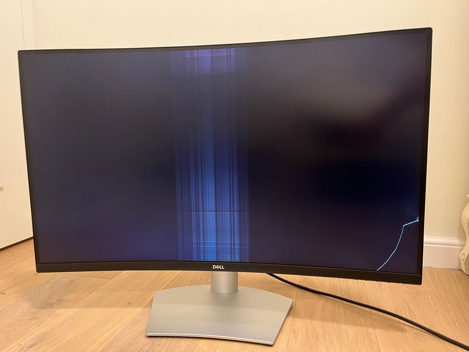 Monitor DELL S3221QS uszkodzony