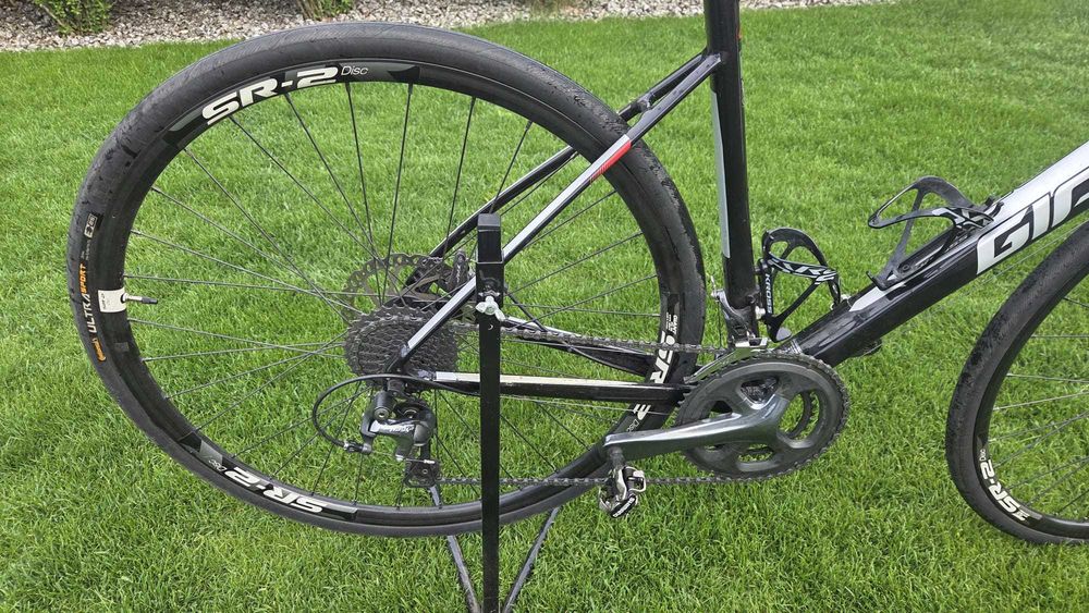 Rower szosowy Giant Defy 2