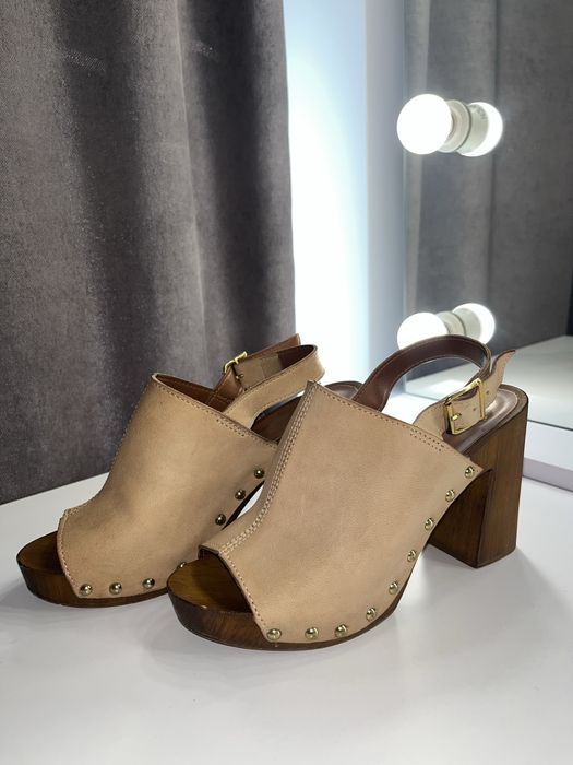 Розпродаж! Босоніжки бежевий+корисневий (товстий каблук)