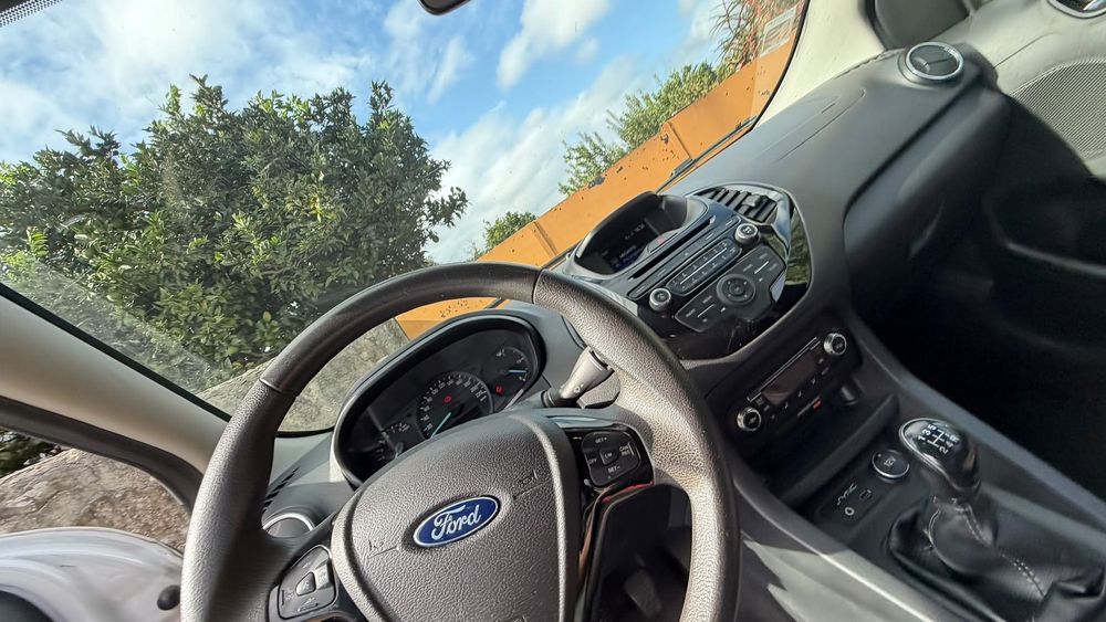Carro Ford Ka+ 2018 — photo 4