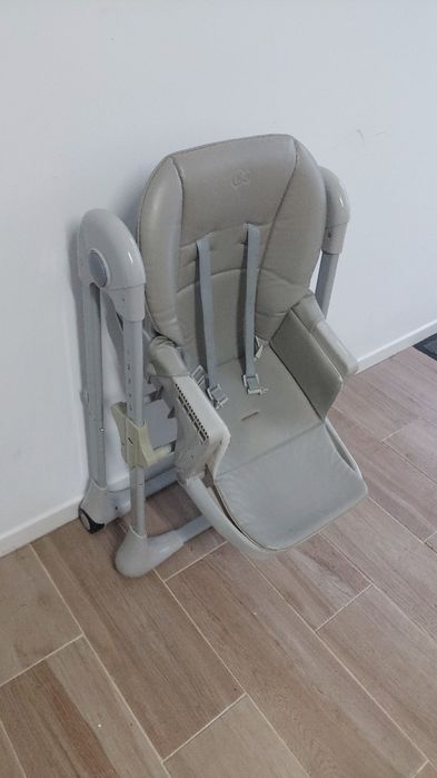 Trocador e cadeira