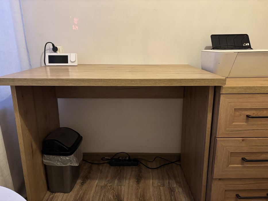 Biurko z dostawką