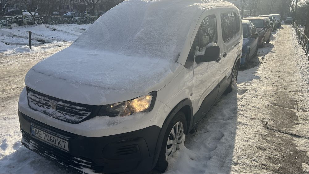 Пежо рифтер . Партнер