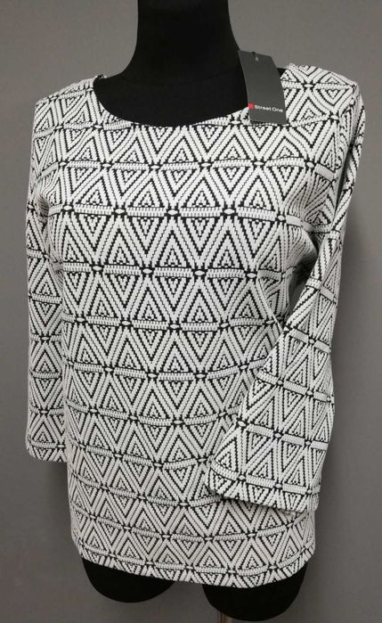 Bluzka wzór geometryczny retro vintage modern casual czarno-biała splot lekki sweterek