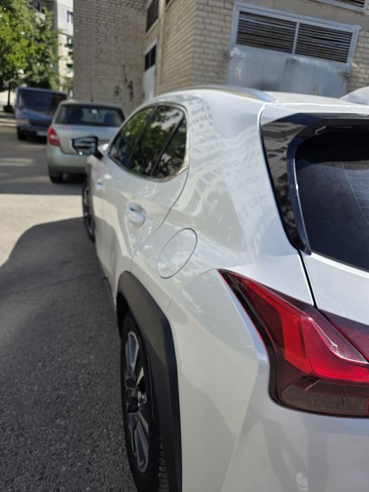 Продам Lexus UX  в ідеалі