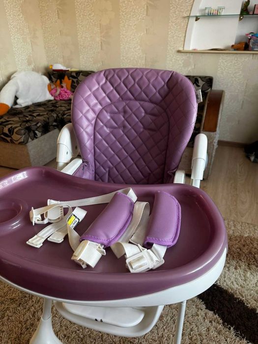 Стілець для годування
