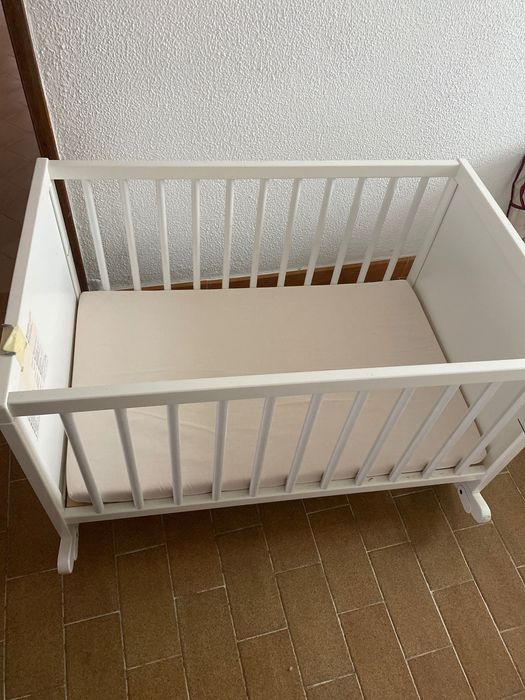 Berço baloiço ikea