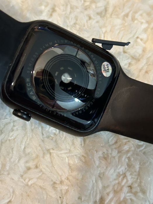 Smartwatch 44mm – sport, puls, ekran dotykowy