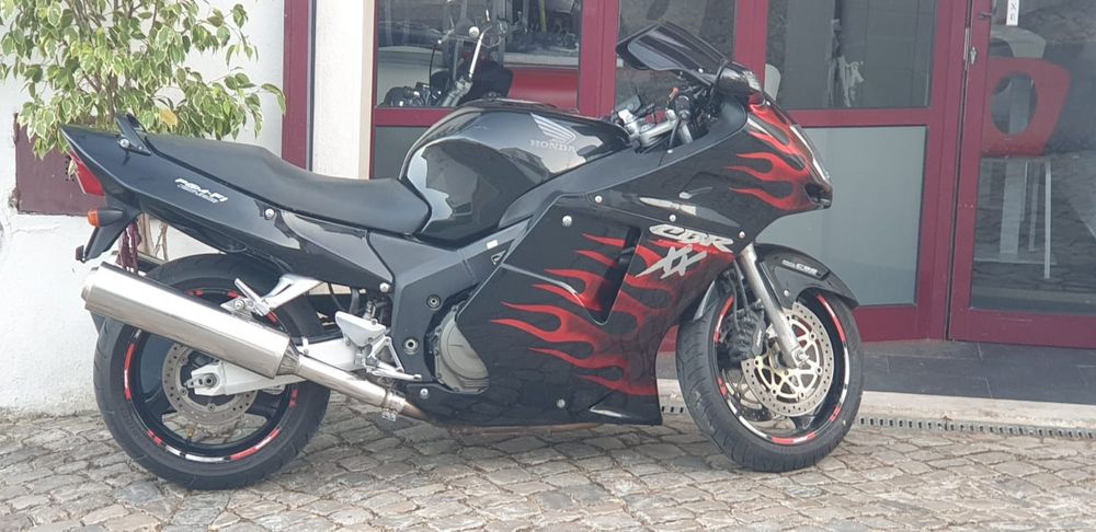 Cbr 1100xx Super Blackbird