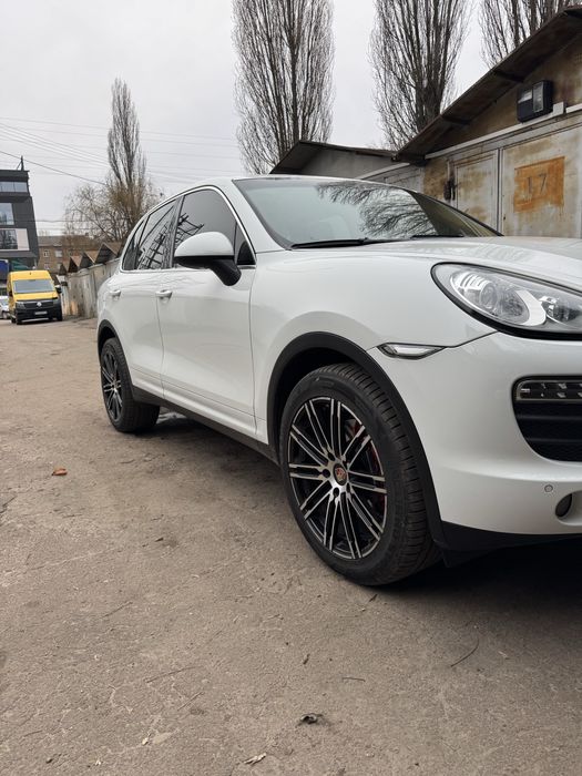PORSCHE Cayenne 2014