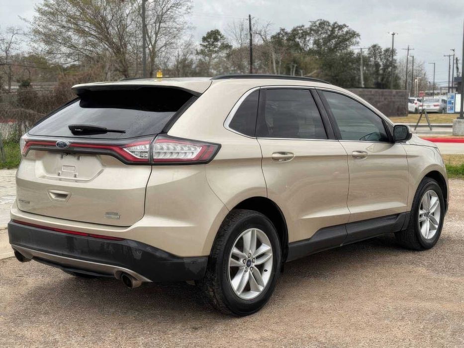Ford Edge      2018