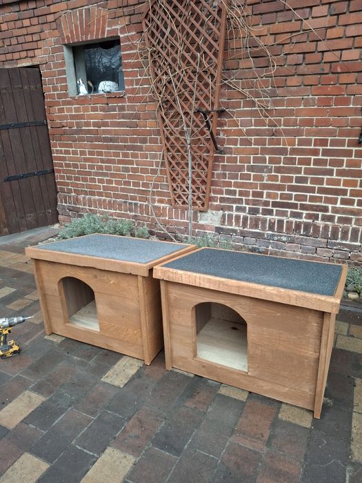 Buda dla psa ocieplona.solidna Transport