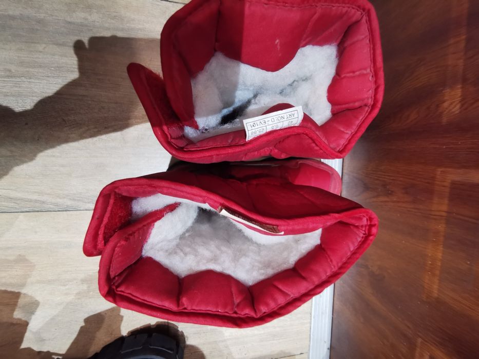Buty zimowe nowe ciepłe i przyczepność na maxa.