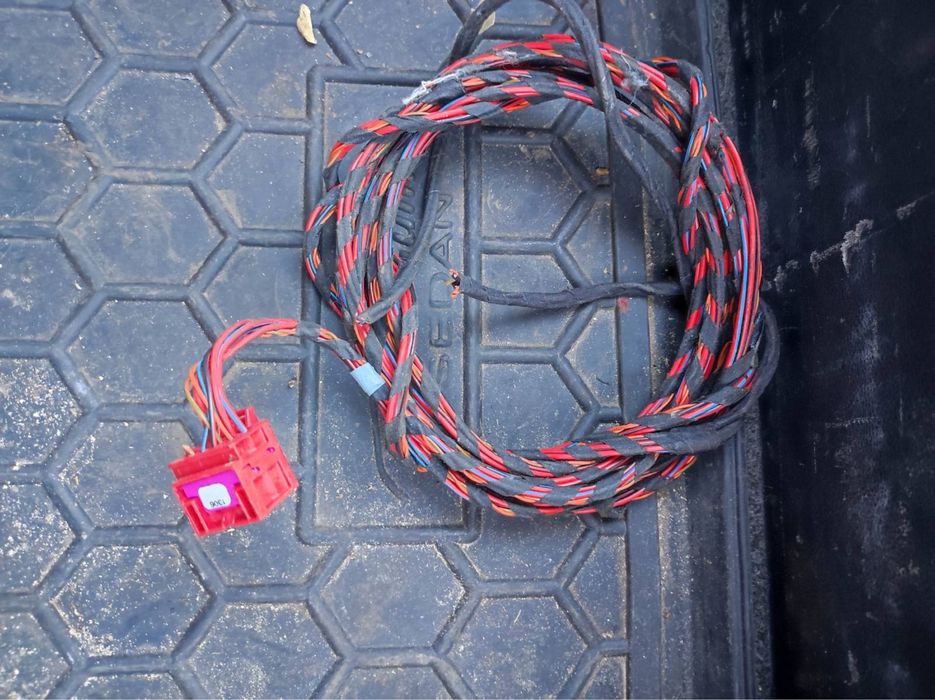 Блок керування фаркопом Volkswagen passat B6, Golf5, Caddy3 1K0907383