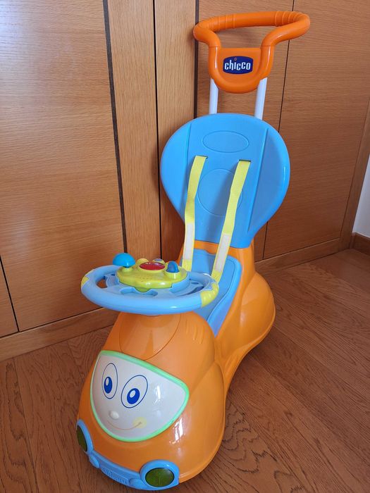 Carro cavalgável Chicco 4em1 - Como novo