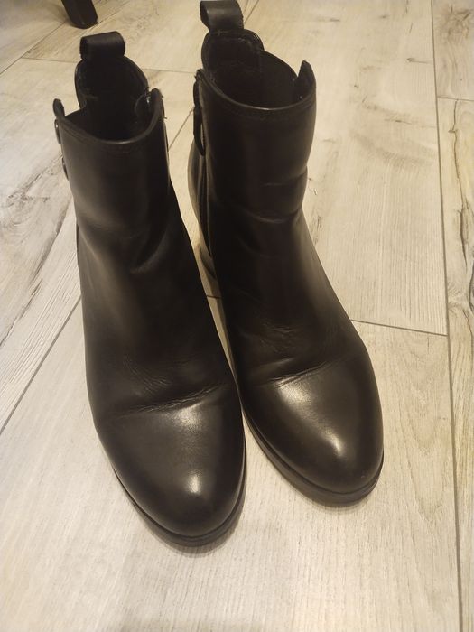 Botki skórzane Lasocki rozmiar 39