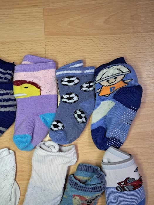 Віддам пакет носків 2-3 роки