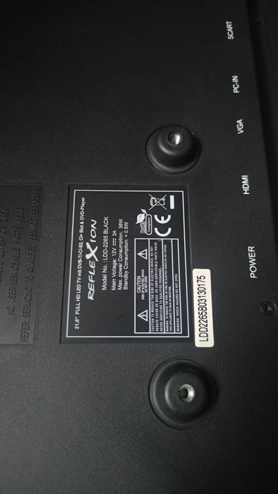 Monitor z wbudowanym głośnikiem