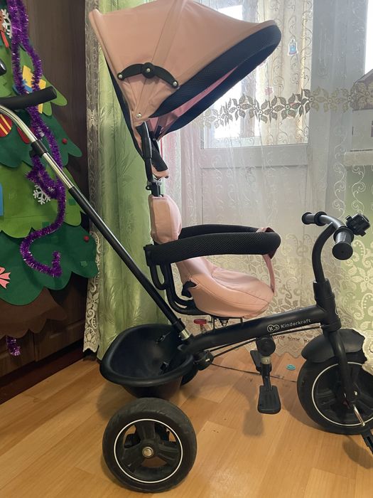 Велосипед з ручкою kinderkrafr ( обертається сидіння)