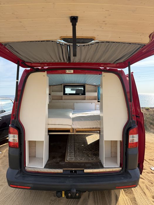 VW Transporter T5 2.0 TDI Camper Dormitório | Legalizada como veiculo de mercadoria | 2015 | Apenas 132.600 km
