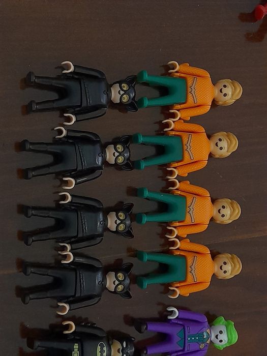 Figuras Dc comics Playmobil kinder Surpresa  Joker,  Batgirl,  Harley