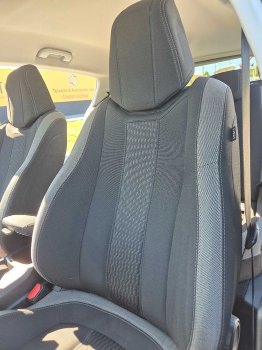 Peugeot 308 1.2 110cv