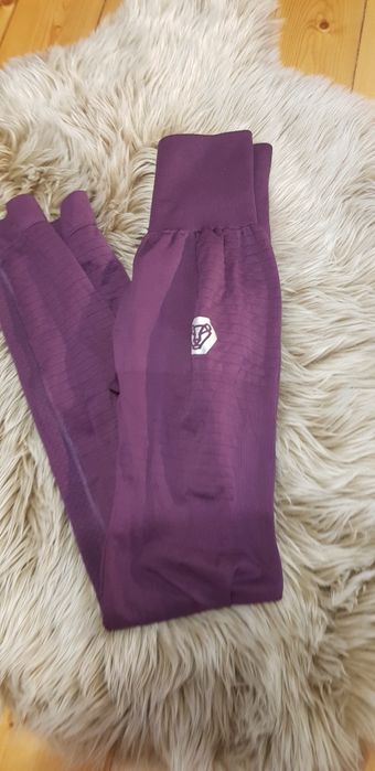 Legginsy Boco Wear S/M push-up śliwkowy kolor