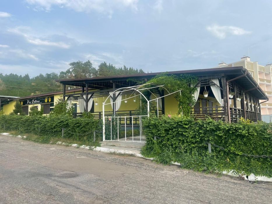 Продам нежитлове приміщення (магазин, ресторан, бар)